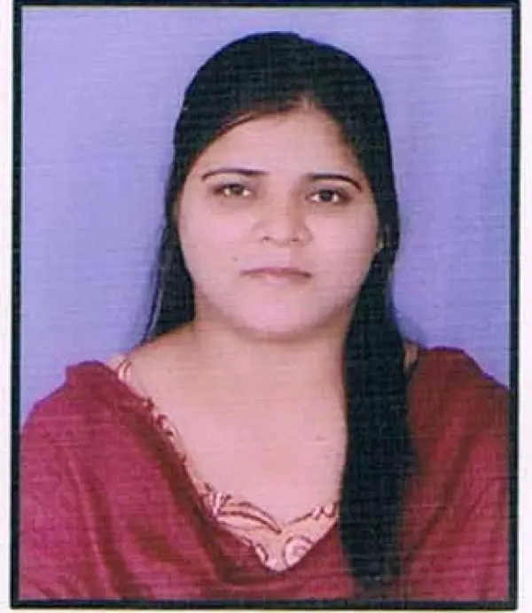 Dr. फरहा कादिर, फ़िज़ियोथेरेपिस्ट · BPT