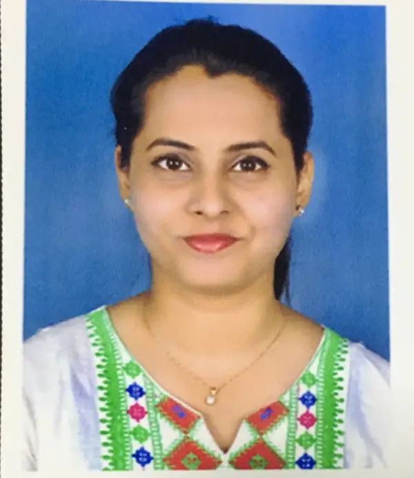 Dr. Nausheen Khan, Physiotherapist · BPT (The Year)