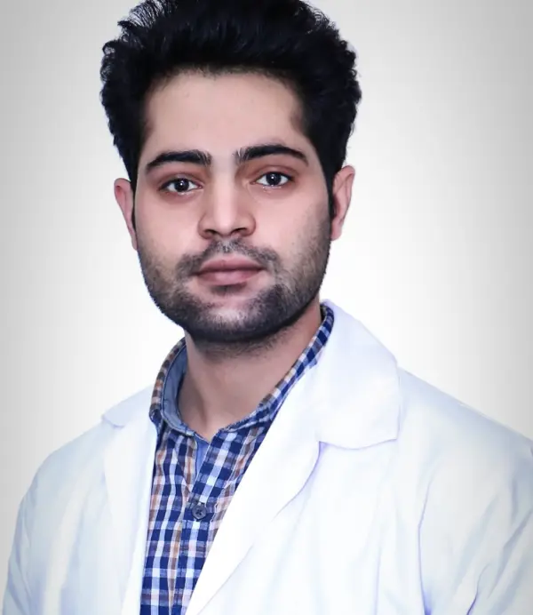 Dr. Shadab, Physiotherapist