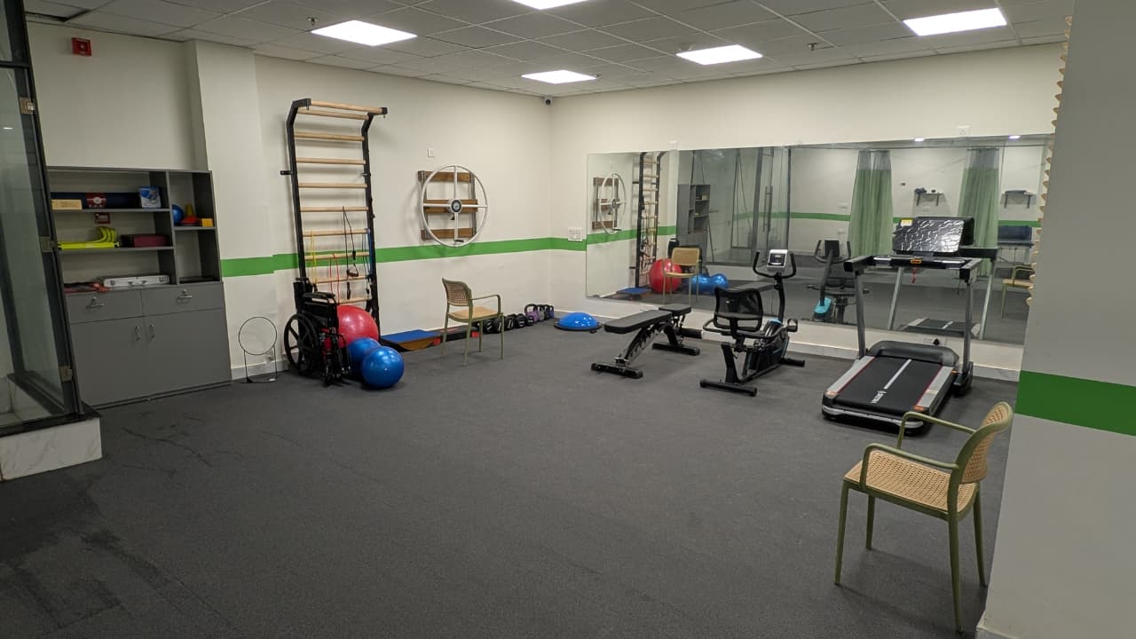 cb physiotherapy dwarka