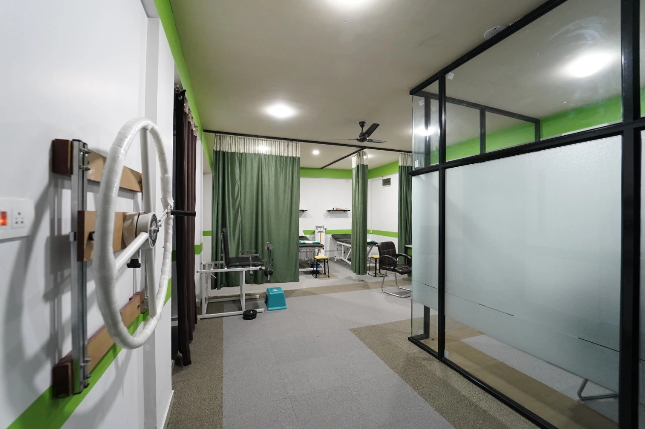 cb physiotherapy janglat mandi