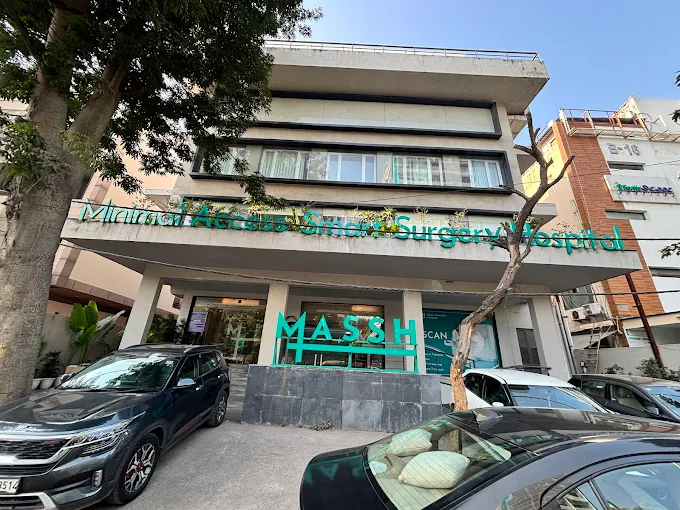 nivaan pain clinic nehru place