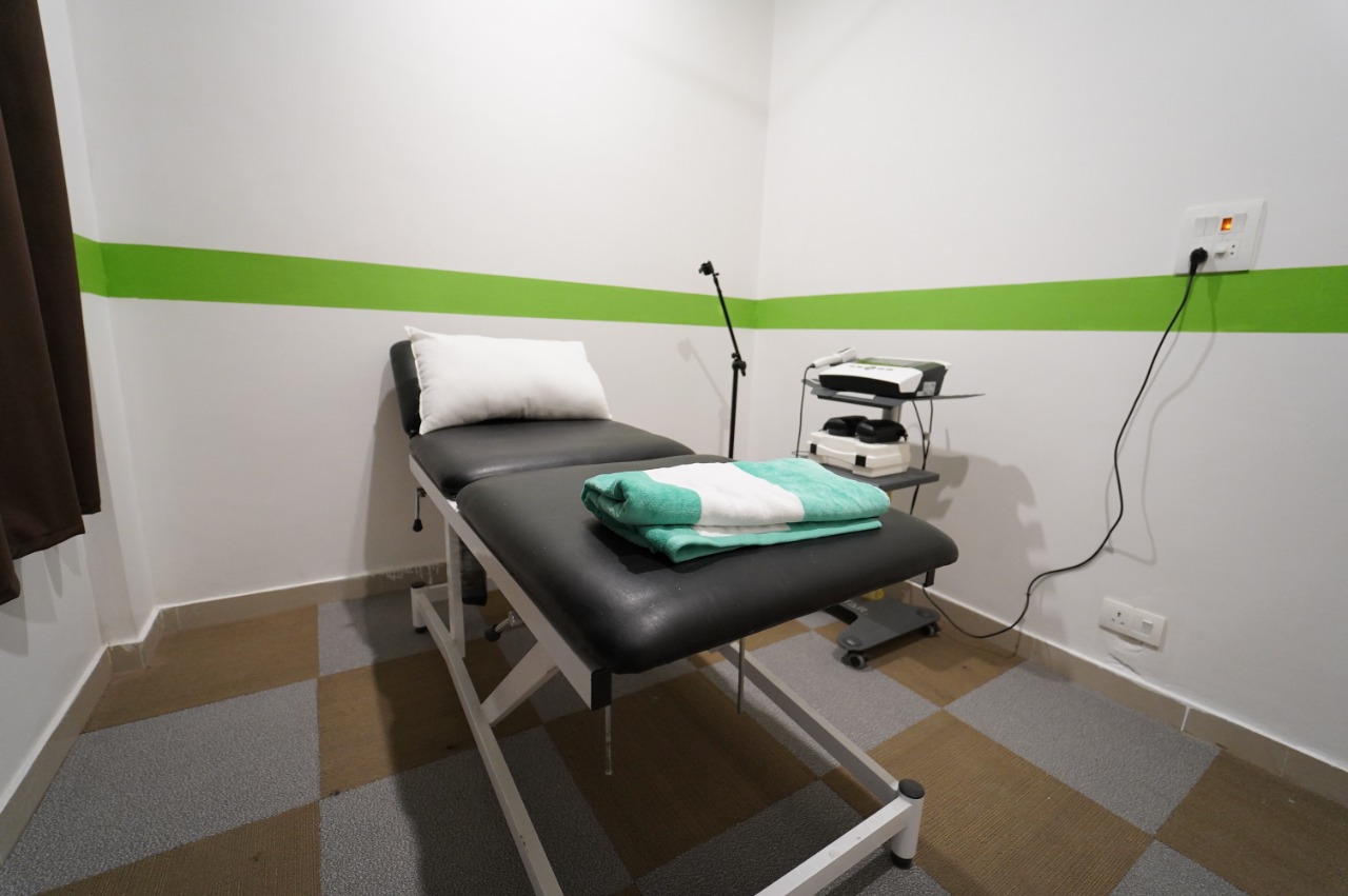 cb physiotherapy janglat mandi