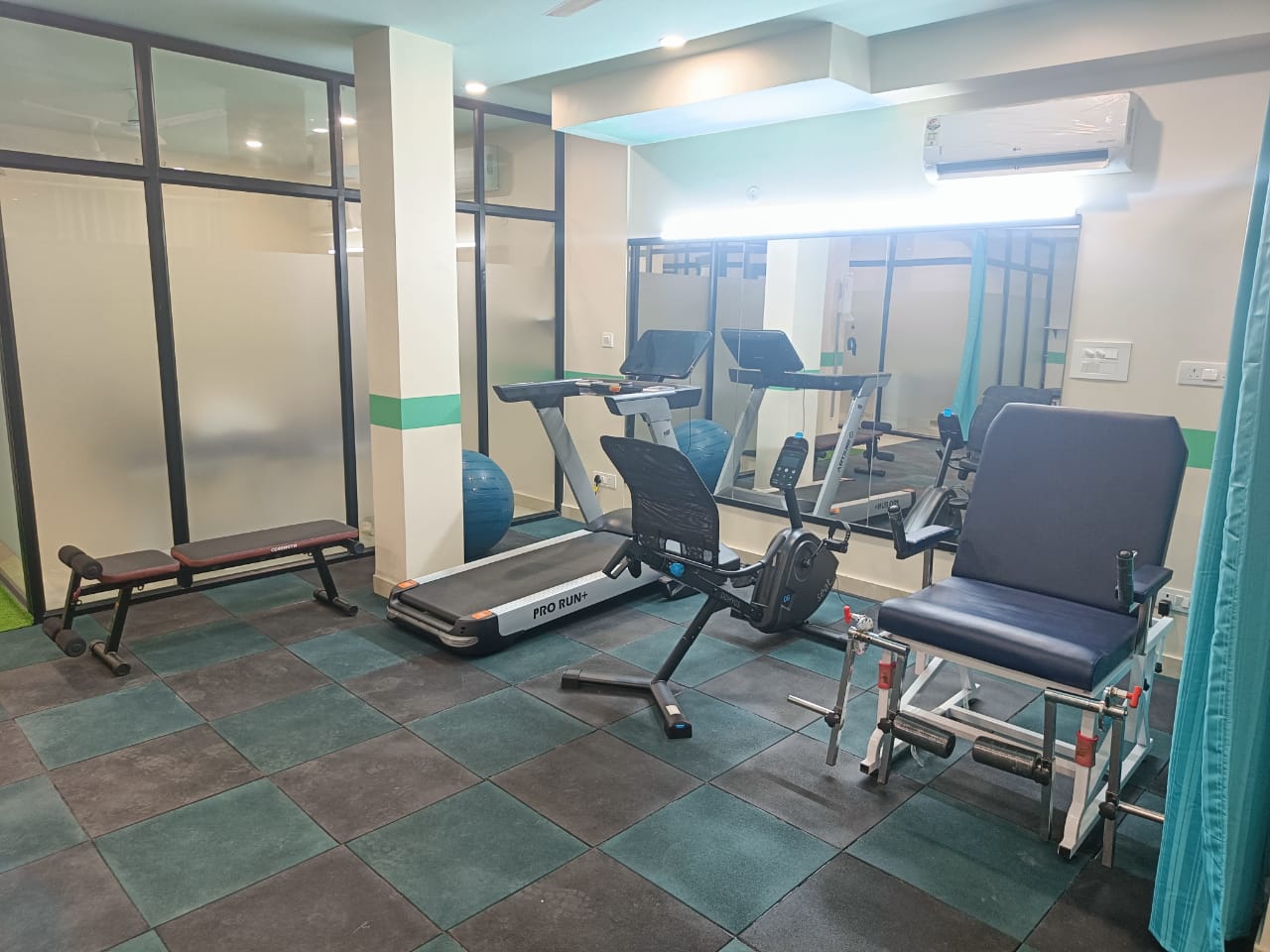 cb physiotherapy greater kailash